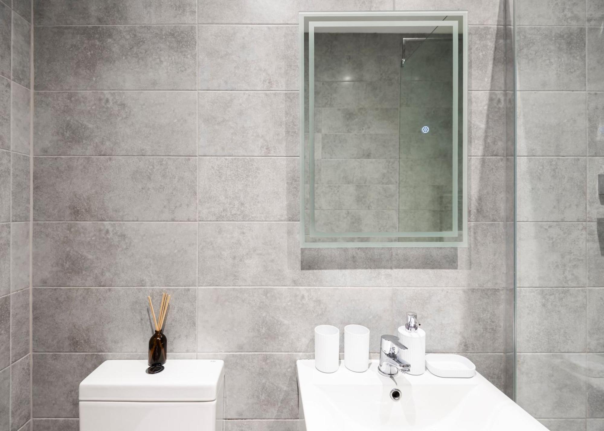 Cozy Vibes Refined 2Br Flat Διαμέρισμα Bury  Εξωτερικό φωτογραφία